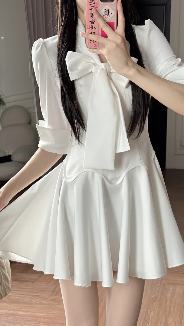 小小仟 小说女主 日常通勤收腰鱼尾衬衫裙蝴蝶结系带千金连衣裙