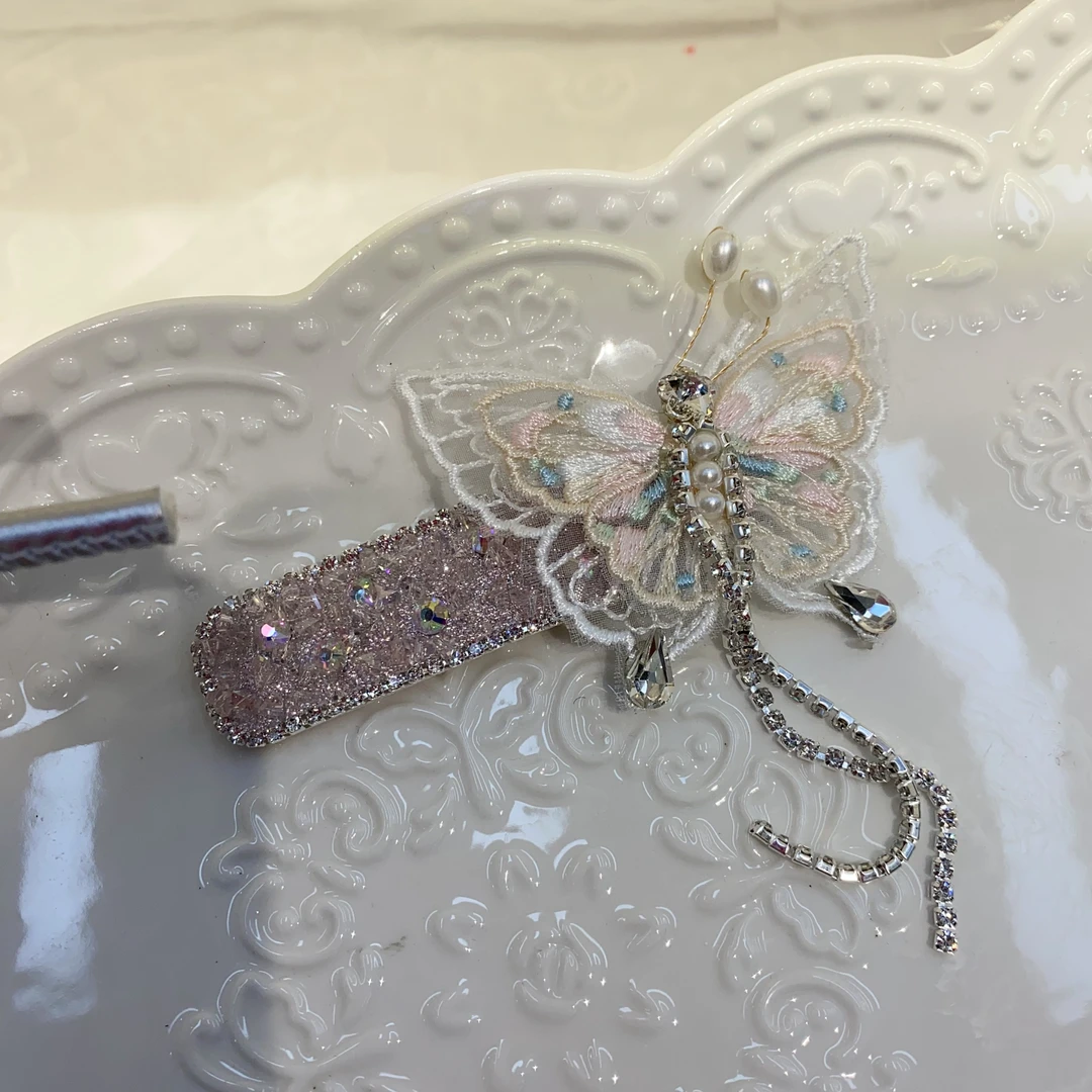 A280粉色水水蝴蝶流苏掰掰夹