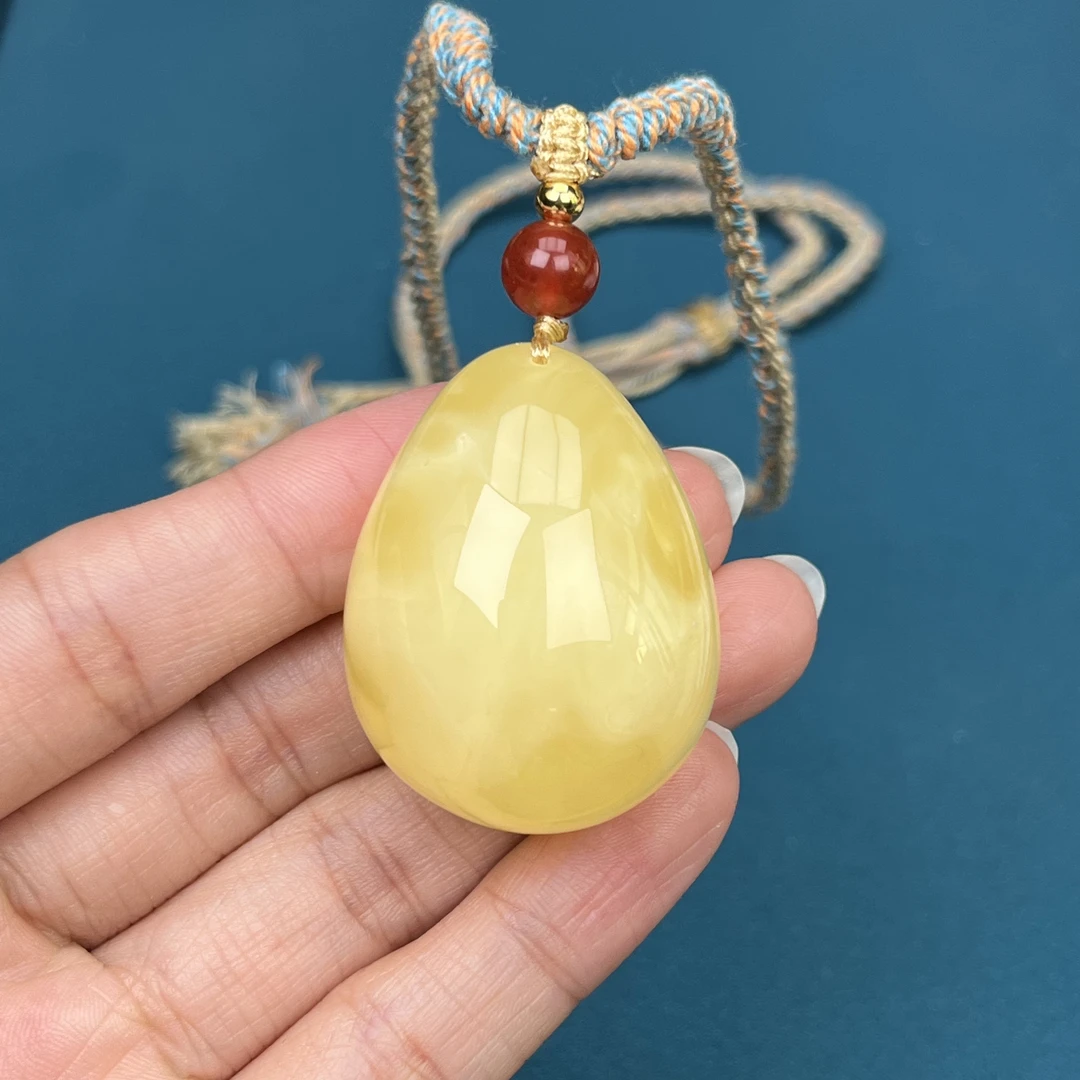 Y1950天然原矿蜜蜡 满蜡妖花水滴牌 29*37*23mm抖音基地质检发货