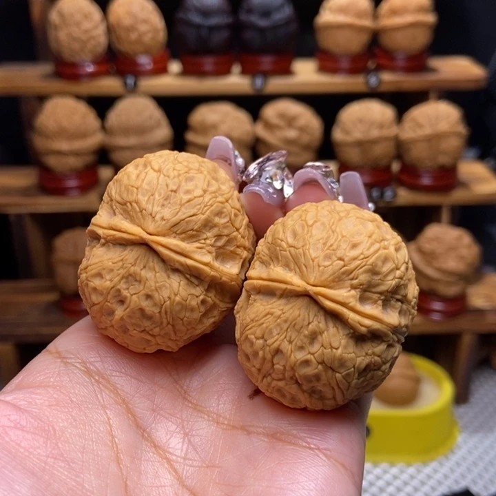 文玩核桃吊坠铁锤13