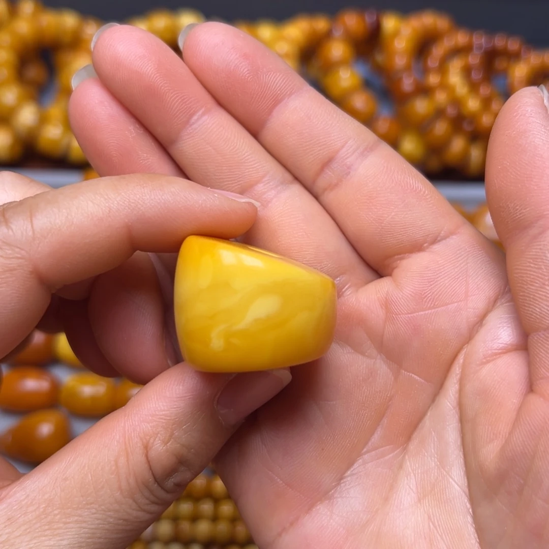 琥珀未镶嵌吊坠(不含链)