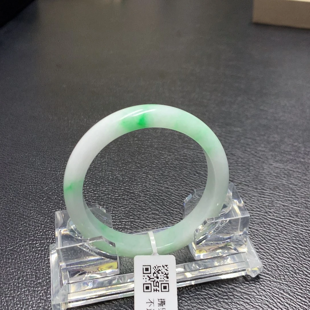 翡翠手镯未镶嵌天然缅甸A货翡翠