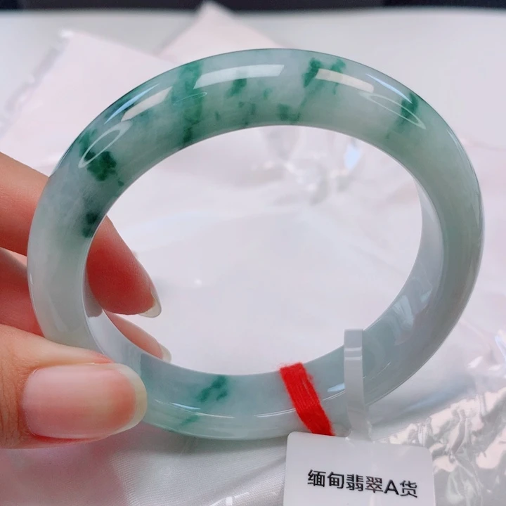 哦***哦未镶嵌手镯翡翠55圈