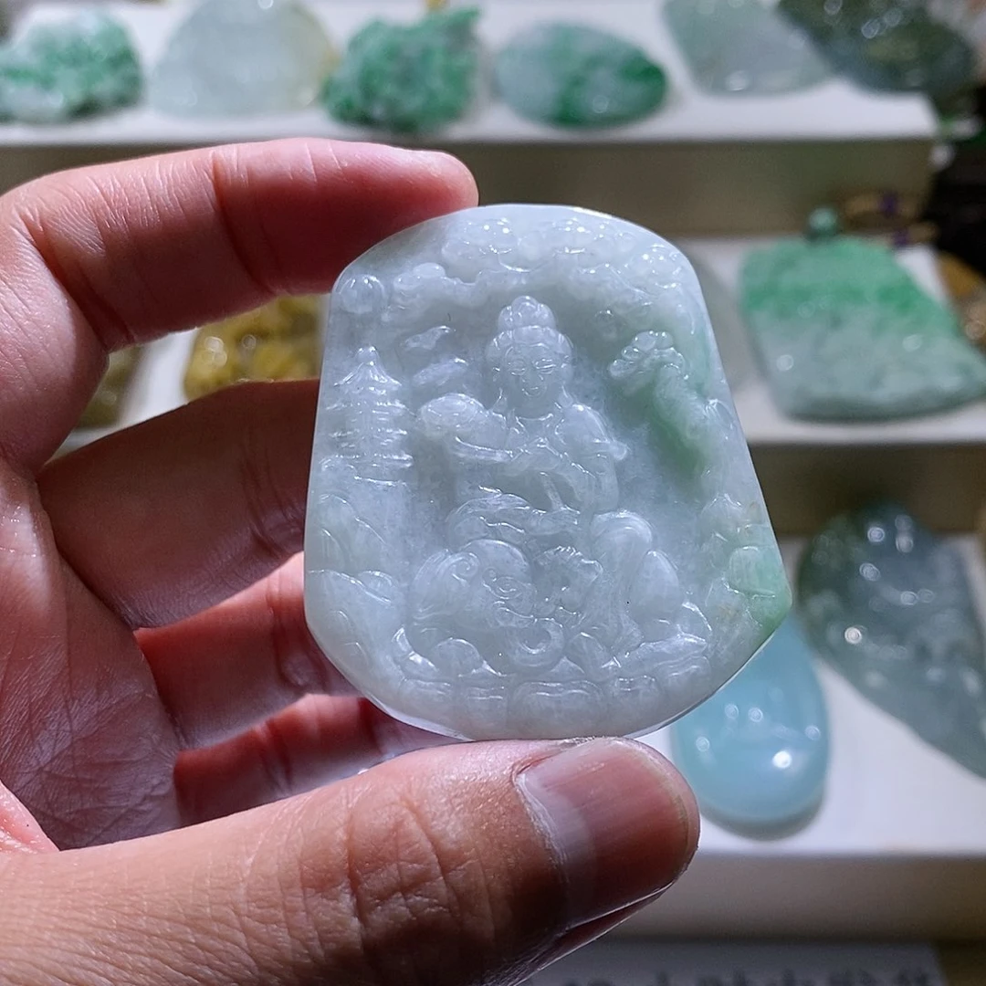 【闪购商品】翡翠颈饰未镶嵌山水普贤