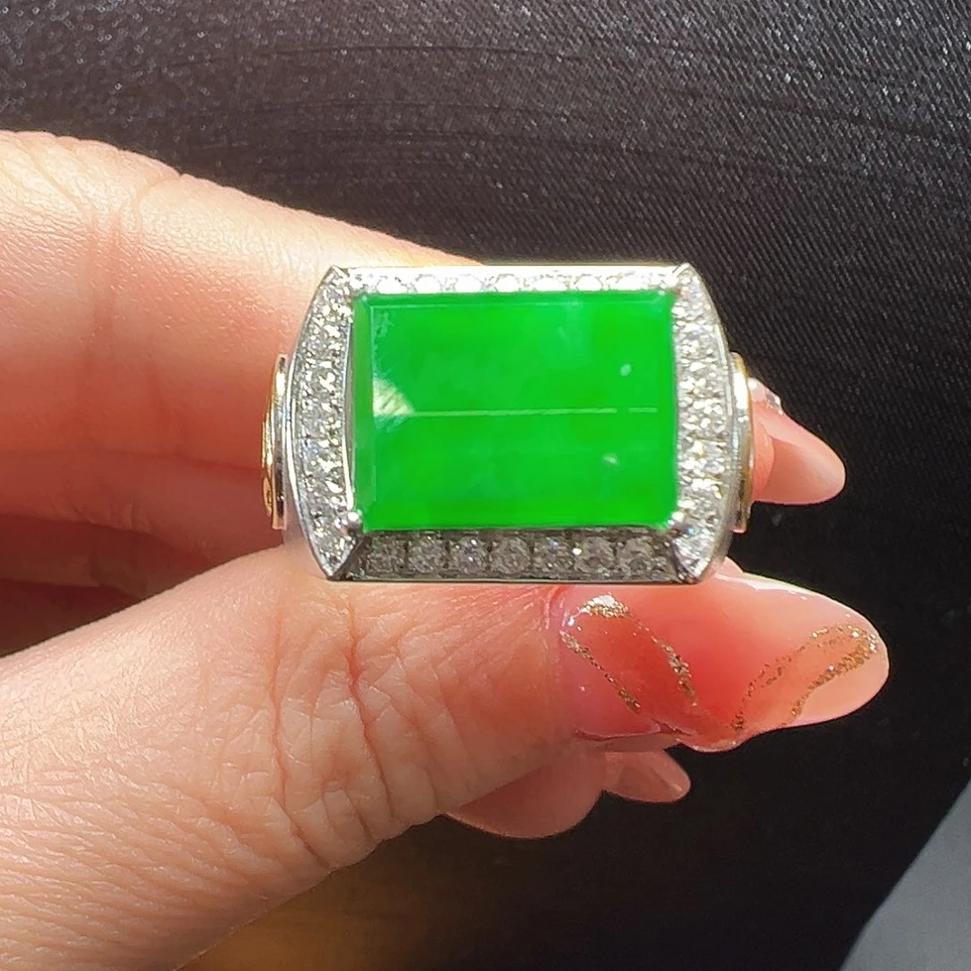 翡翠18K金镶嵌戒指戒指