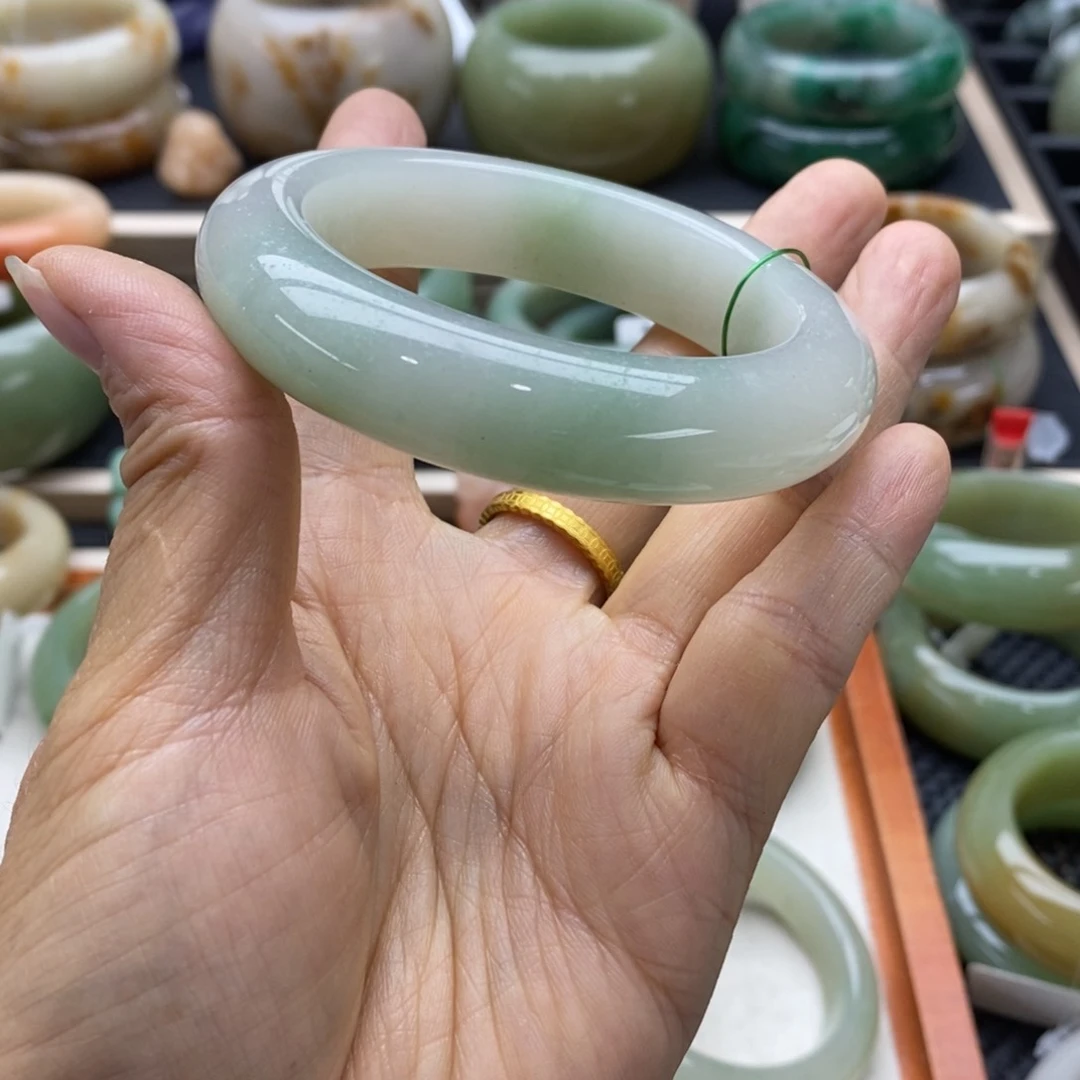 未镶嵌手镯石英质玉ℋ****