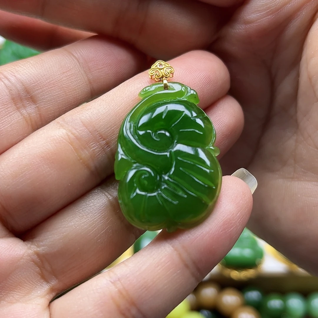 和田玉18K金镶嵌颈饰