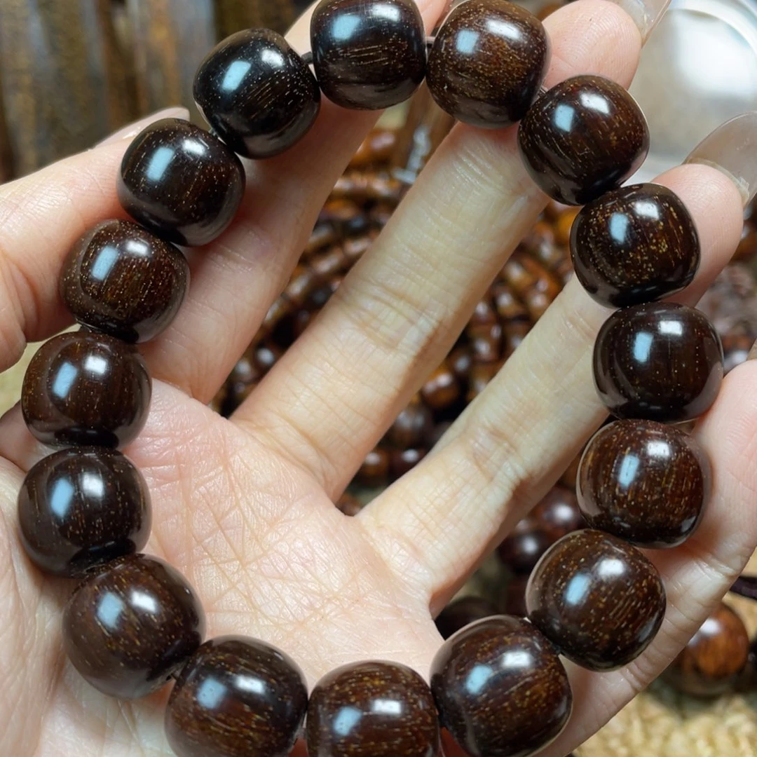 贡木其他行***乙贡木手串