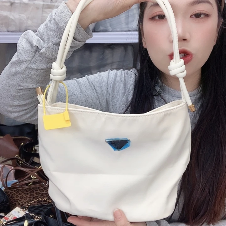 小牛皮（革）牛剖层皮革牛皮（革）