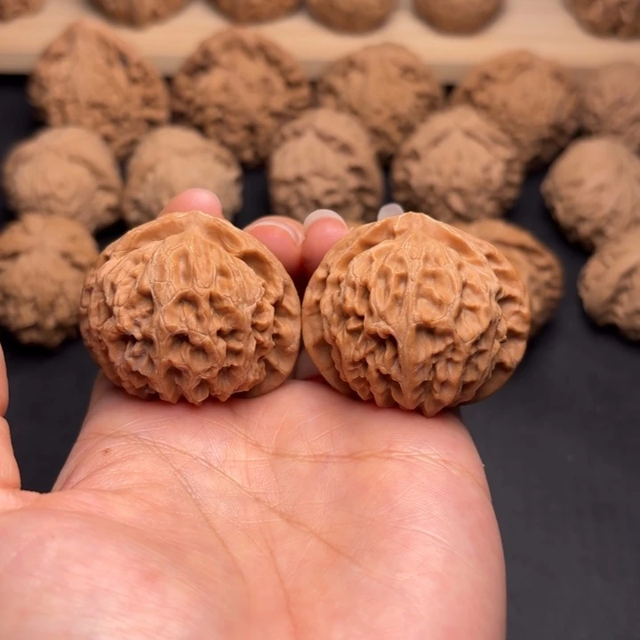 文玩核桃把件40宫灯