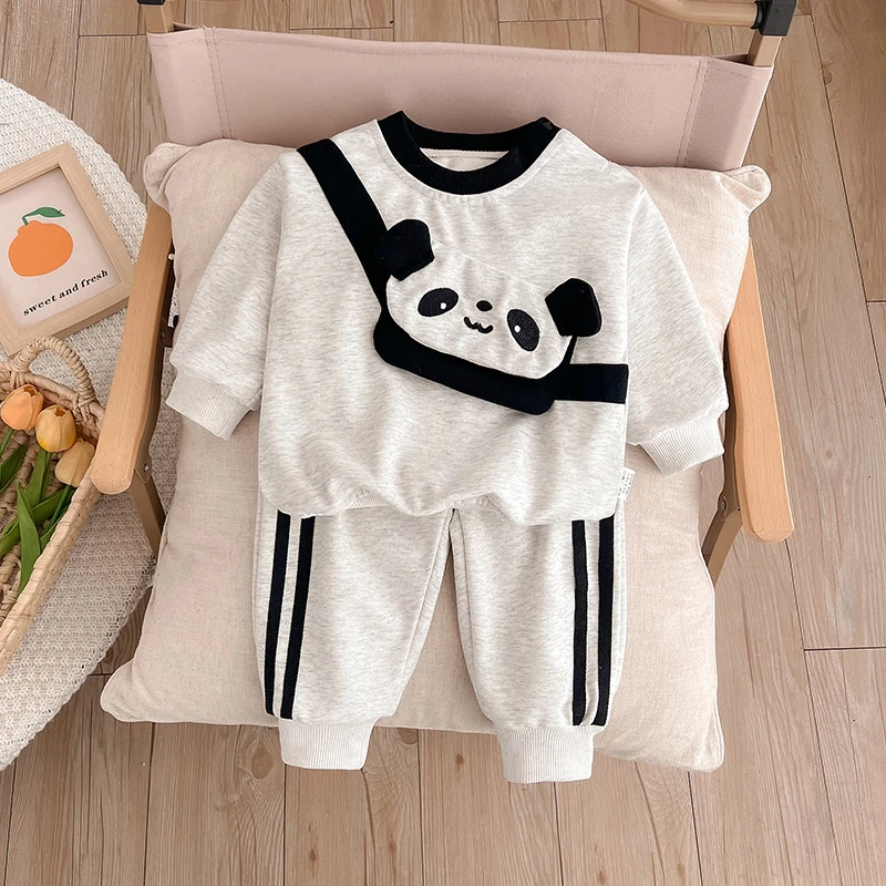 男女宝宝可爱衣服春秋超萌套装婴儿熊猫卡通卫衣裤两件套外出服潮