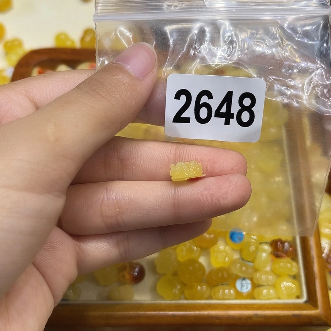 琥珀未镶嵌珠宝奇石