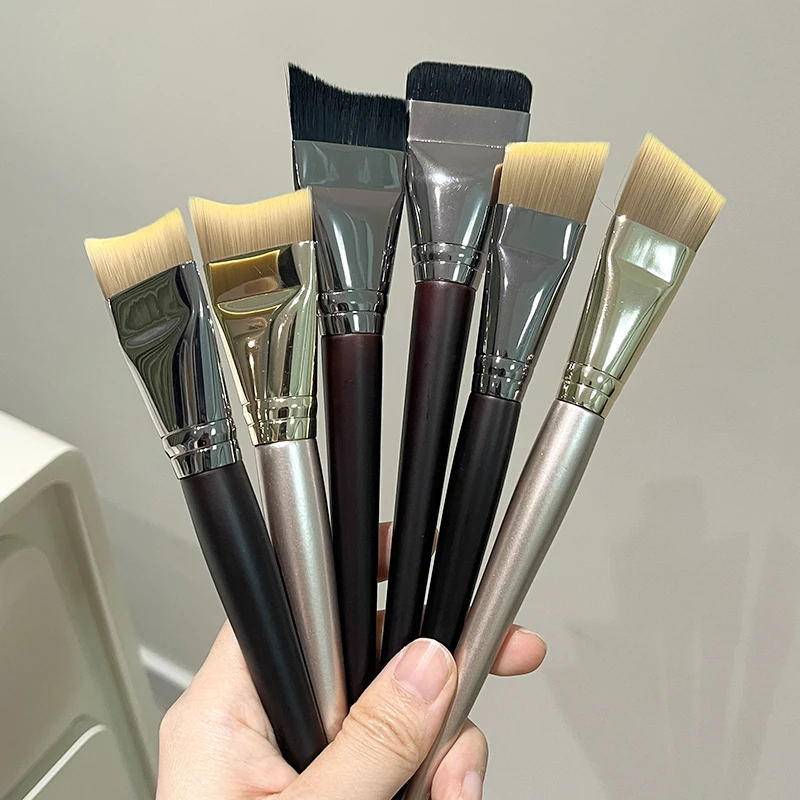 粉底刷超薄化妆师平头斜角扁头月牙新手无痕韩国遮瑕粉底液化妆刷