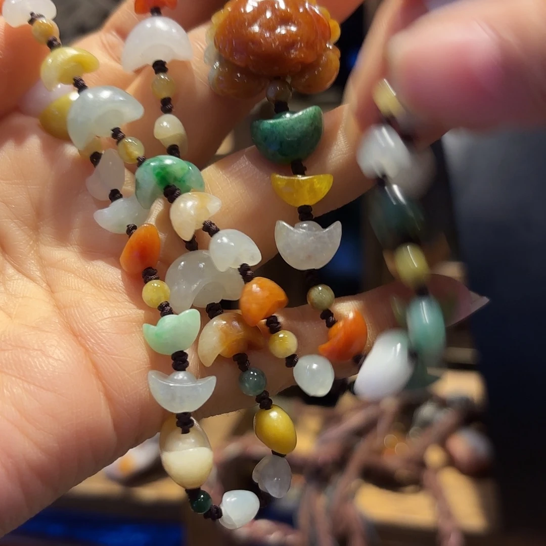 光***线翡翠未镶嵌颈饰原创