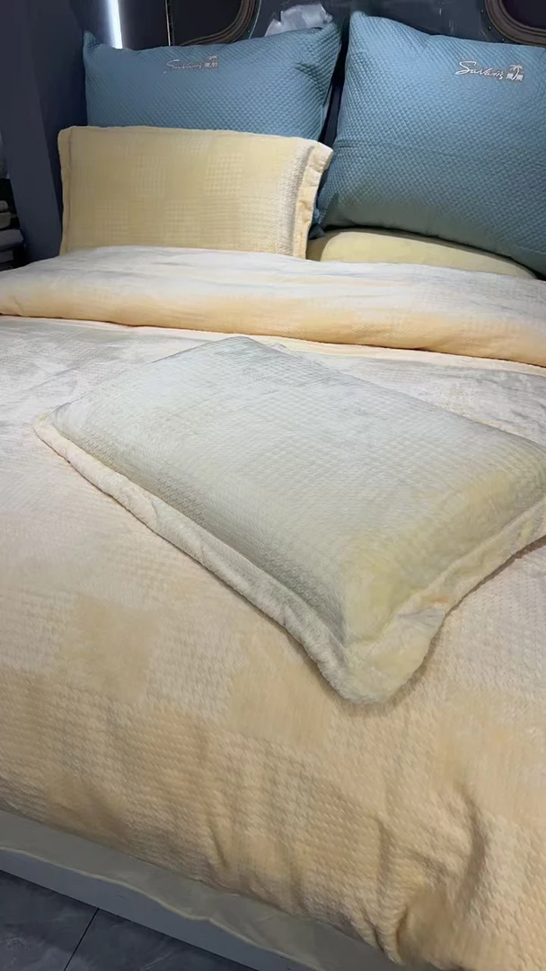 夏维怡冬季雕花绒牛奶绒加厚四件套柔软舒适床上用品