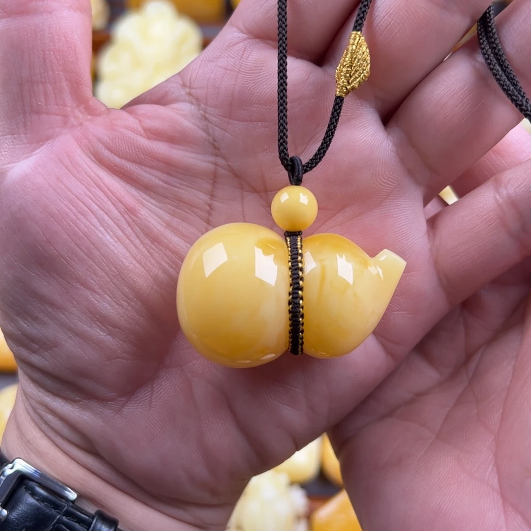 琥珀未镶嵌颈饰纯天然蜜蜡