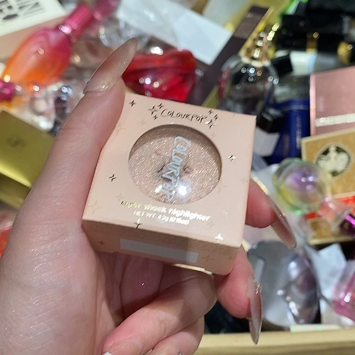 一***水花岗石铁合金中古香水沐浴露持久留