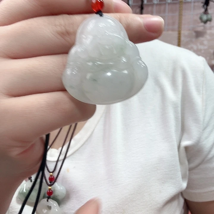 石英质玉未镶嵌颈饰