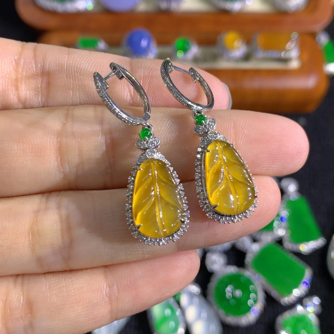 翡翠18K金镶嵌耳饰