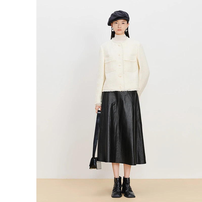 AUM/噢姆秋季新款高级感时髦短款上衣外套M1EG40938