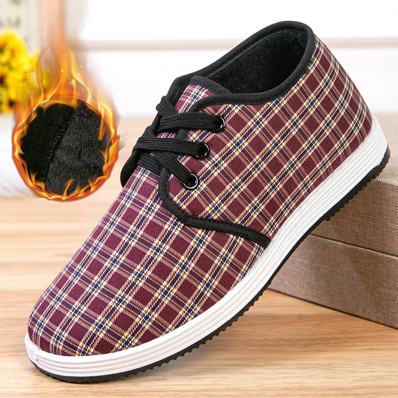 2025新款冬季老北京布鞋女加绒保暖防滑软底中老年妈妈舒适棉鞋