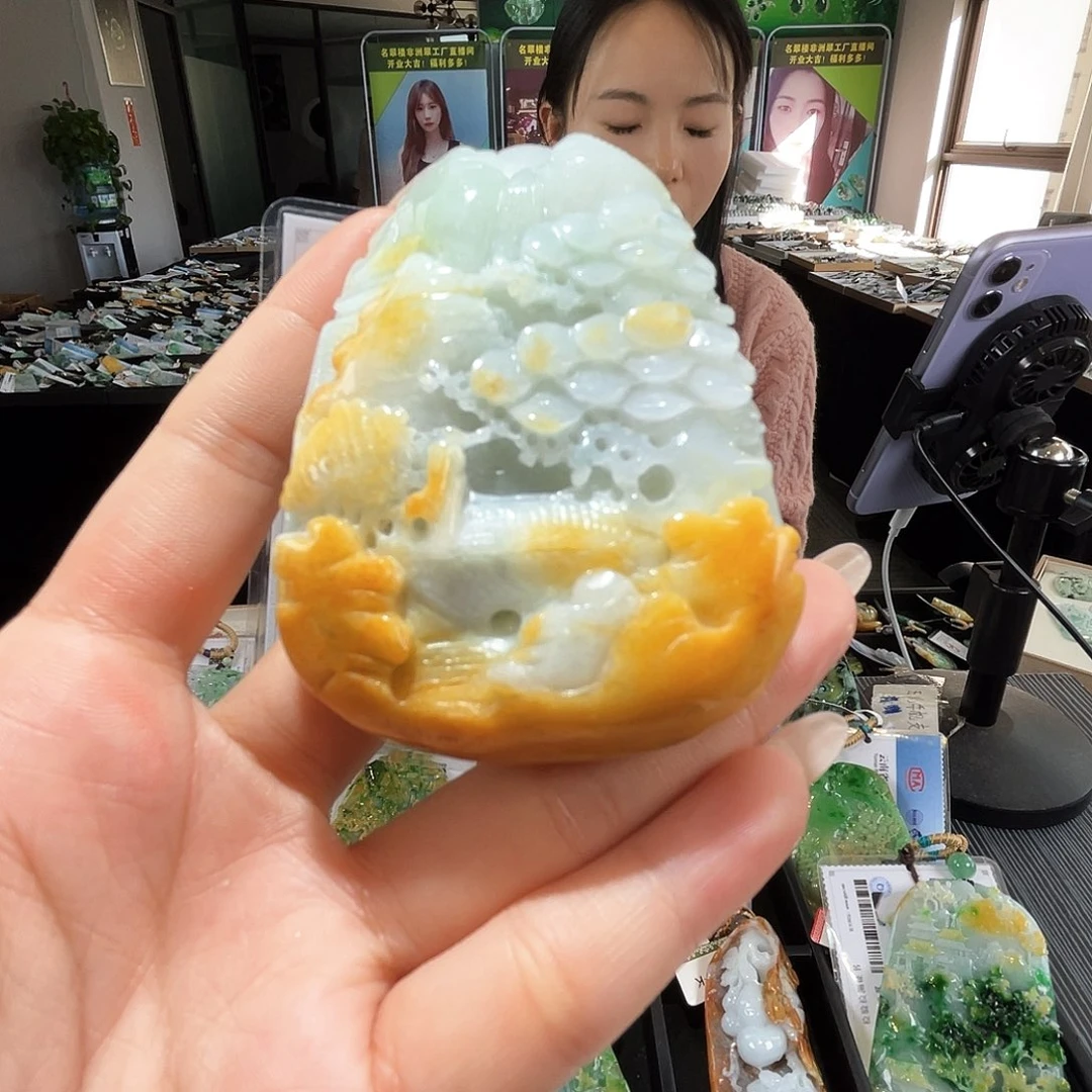 颈饰未镶嵌翡翠一