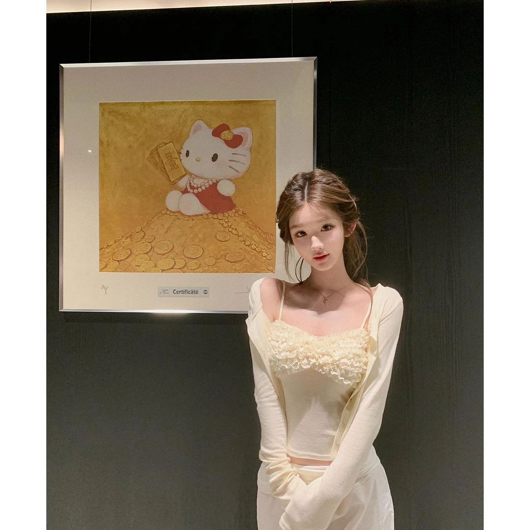 AA夏季薄款仲夏少女花边吊带女设计感休闲长袖开衫上衣两件套