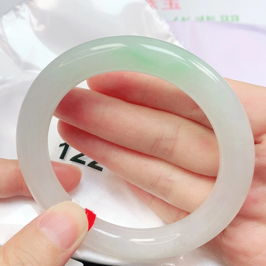 翡翠未镶嵌手镯抖音122