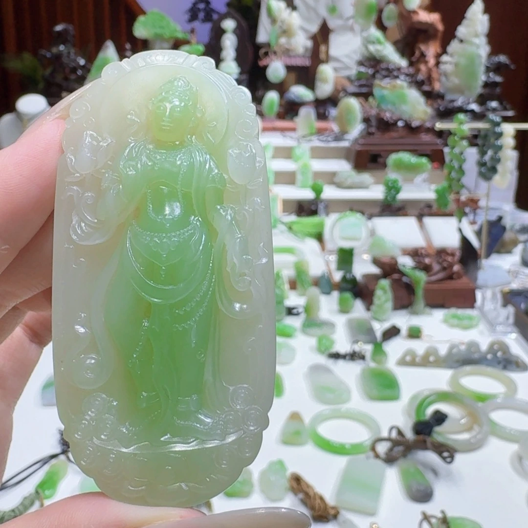 和田玉（翠青玉）未镶嵌挂件翠青绿度母