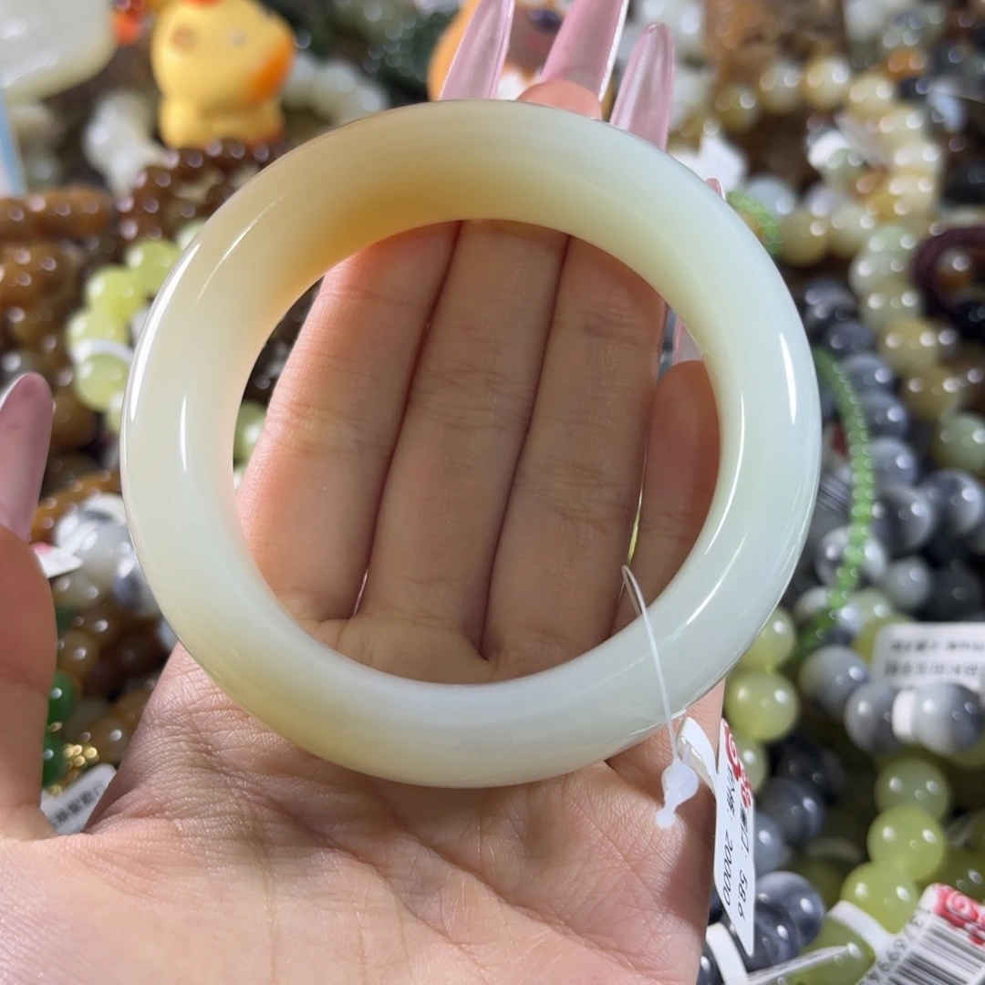 小***游和田玉未镶嵌手链