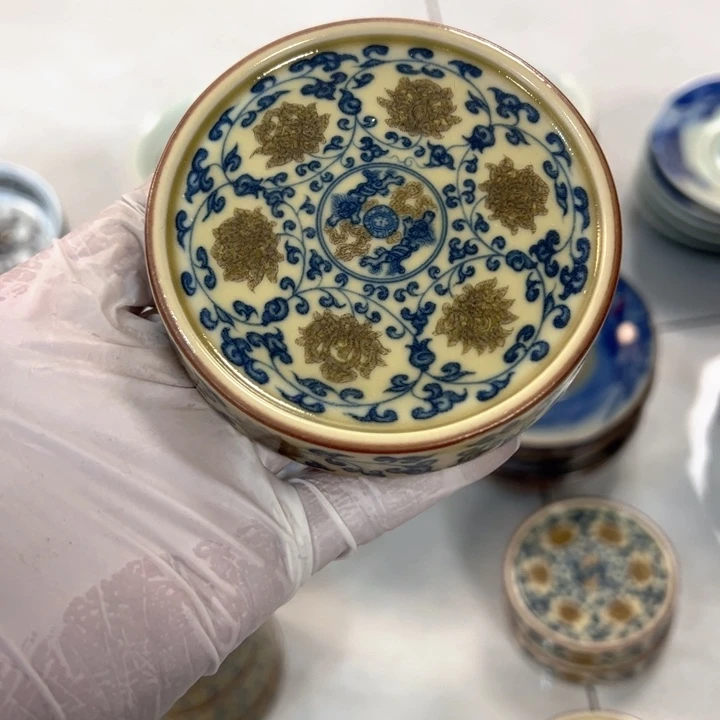 瓷片釉里金缠枝莲实心盖置全哦