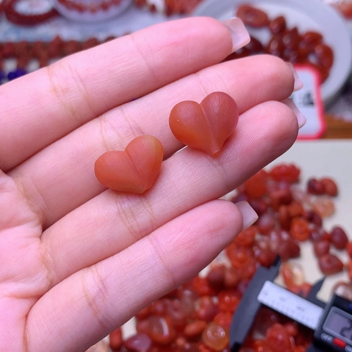 南红玛瑙屁桃未镶嵌36