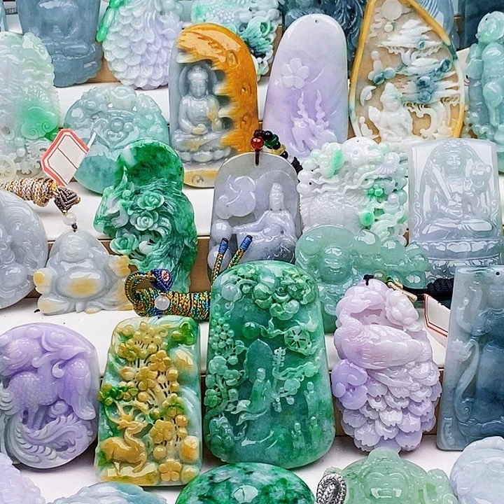 吊坠(不含链)未镶嵌翡翠