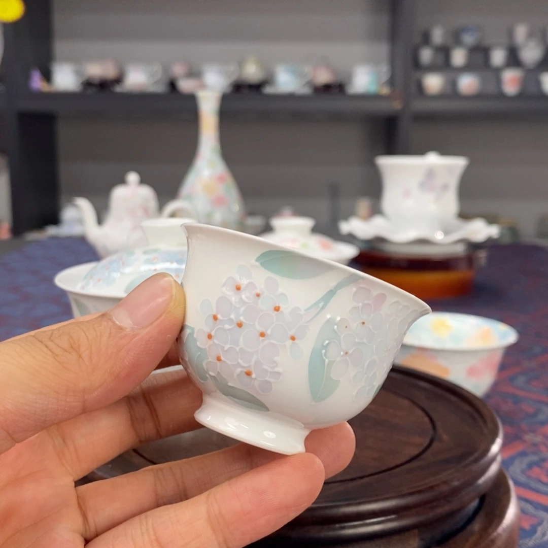 绣球花釉下品茗杯