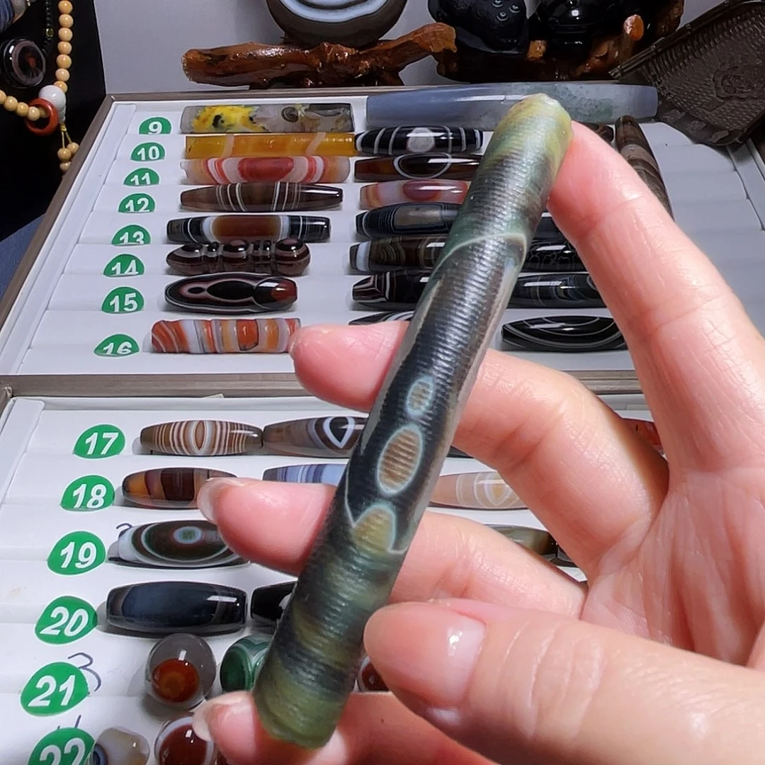 吊坠玛瑙未镶嵌玛瑙把件