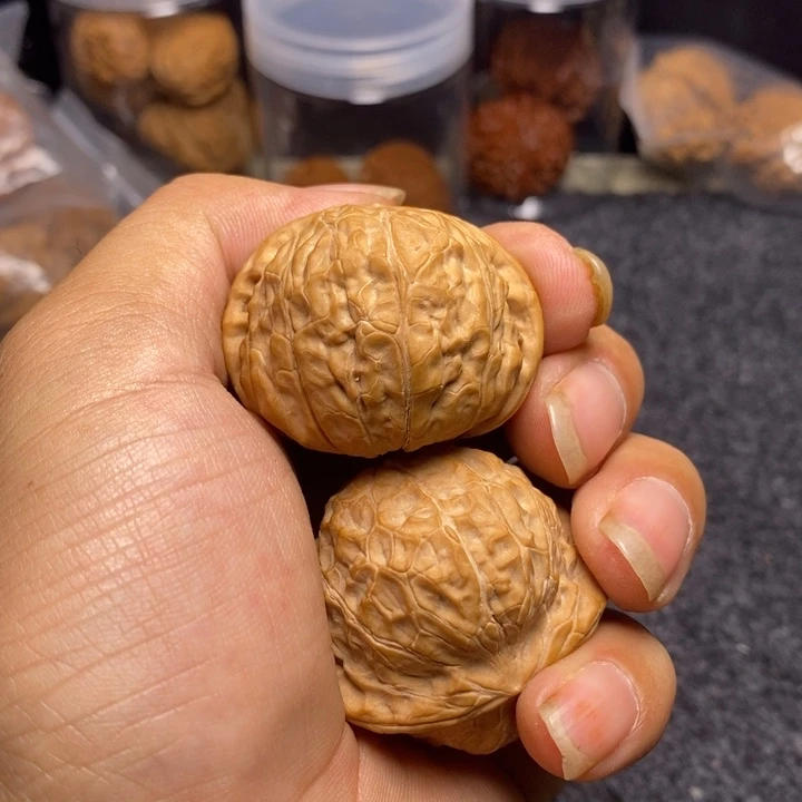 小***虎吊坠文玩核桃42全品南瓜敦