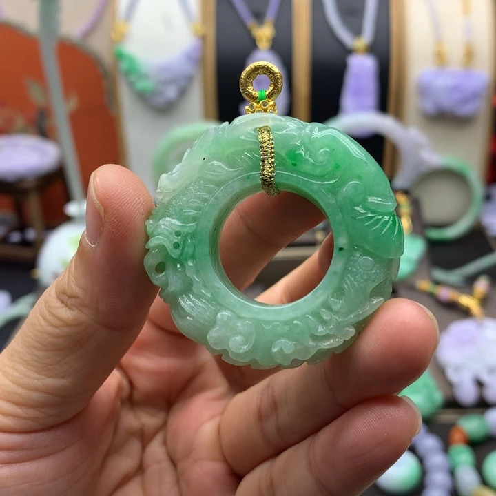 吊坠(赠链)未镶嵌翡翠