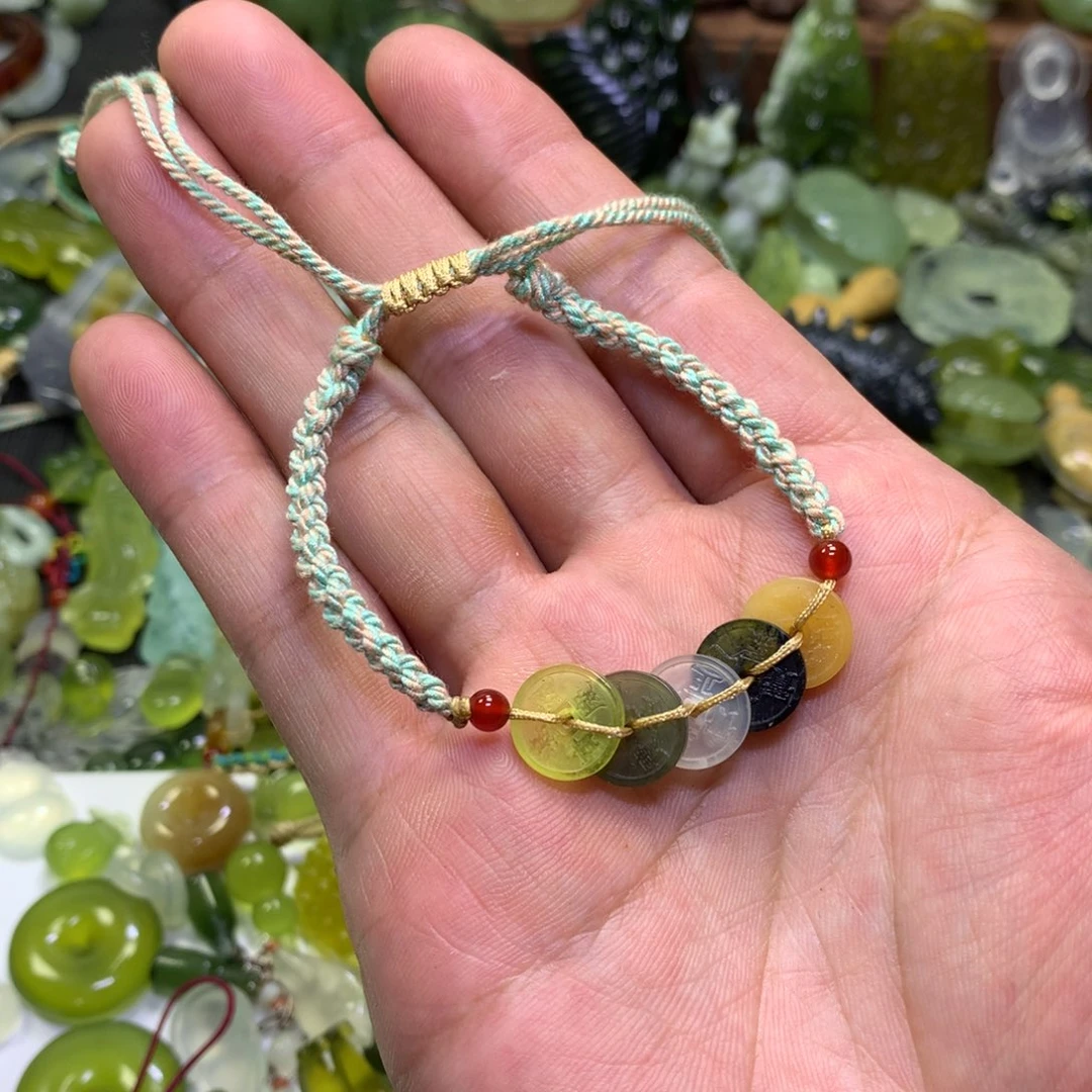 未镶嵌岫玉颈饰五帝钱