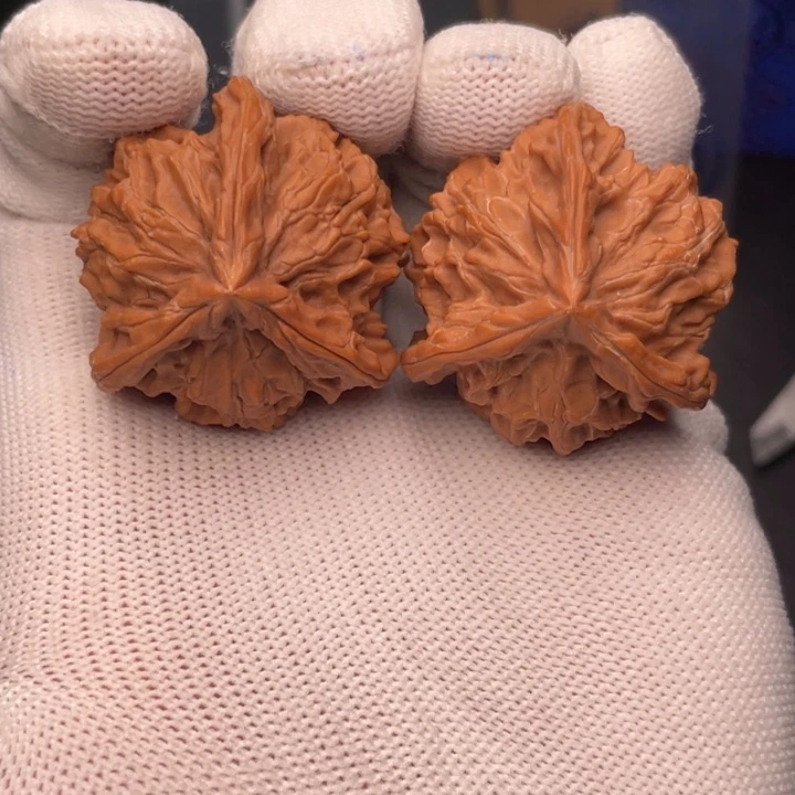 文玩核桃吊坠盘山