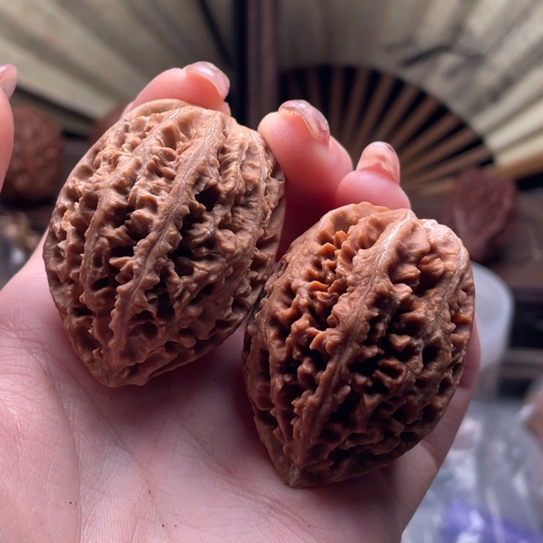 文玩核桃把件楸刀鱼80花皮