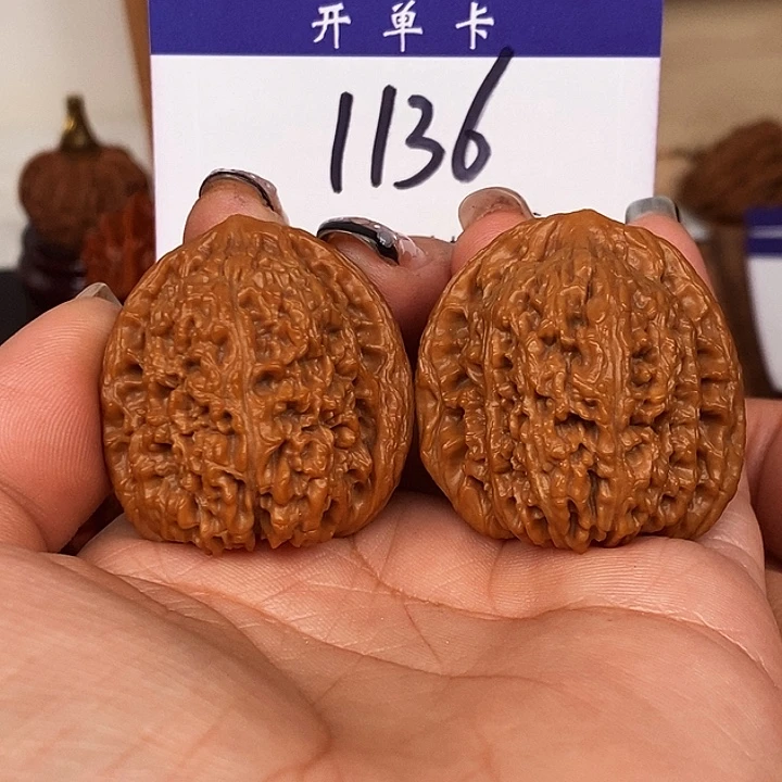 桃核吊坠南疆石36无刀痕s