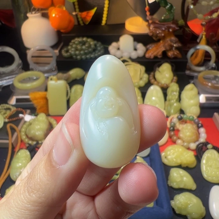 和田玉颈饰未镶嵌米达佛公