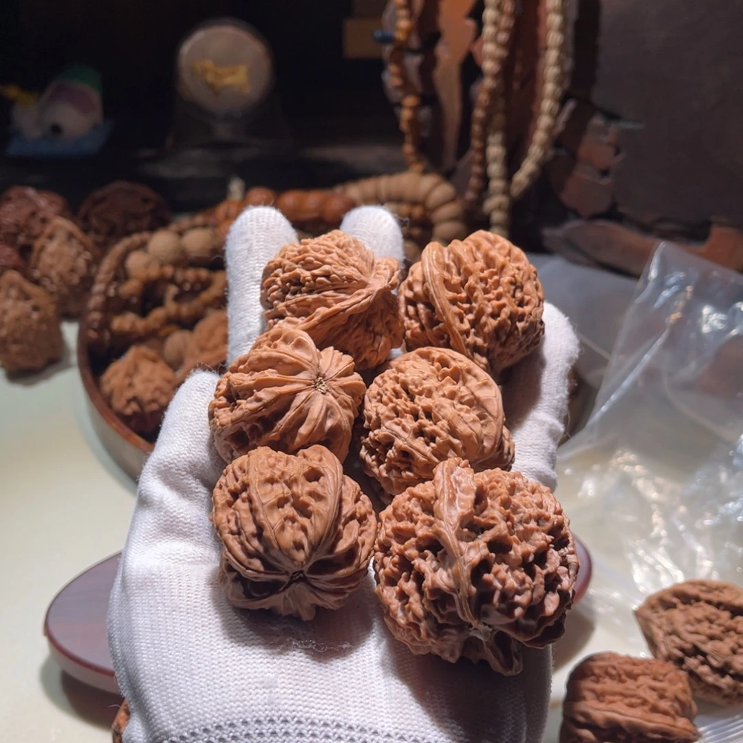 文玩核桃把件三对，磨盘满天星四座楼有瑕疵不退不换