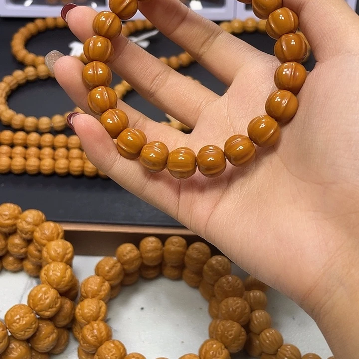 东****手串猴头核桃猴头