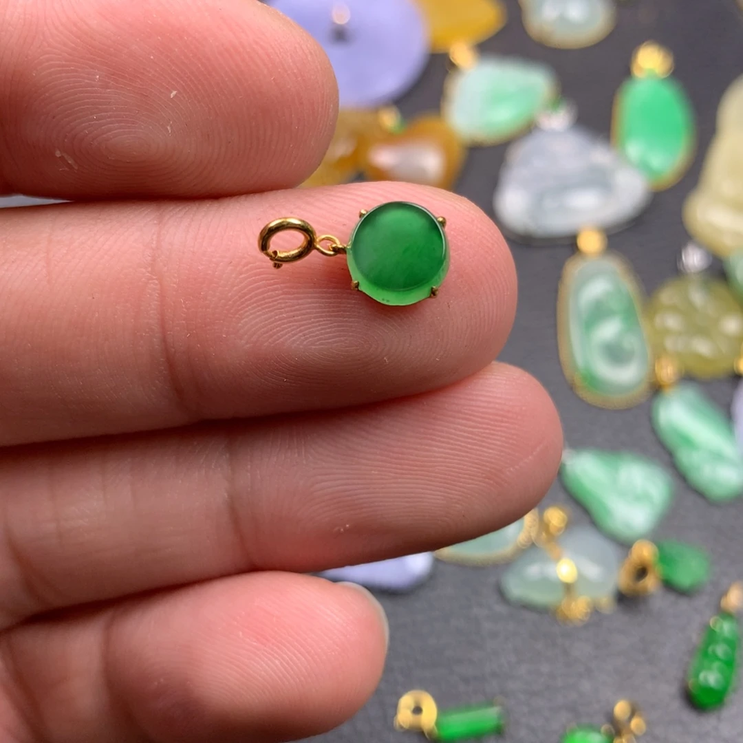 【闪购商品】颈饰18K金镶嵌翡翠翡翠