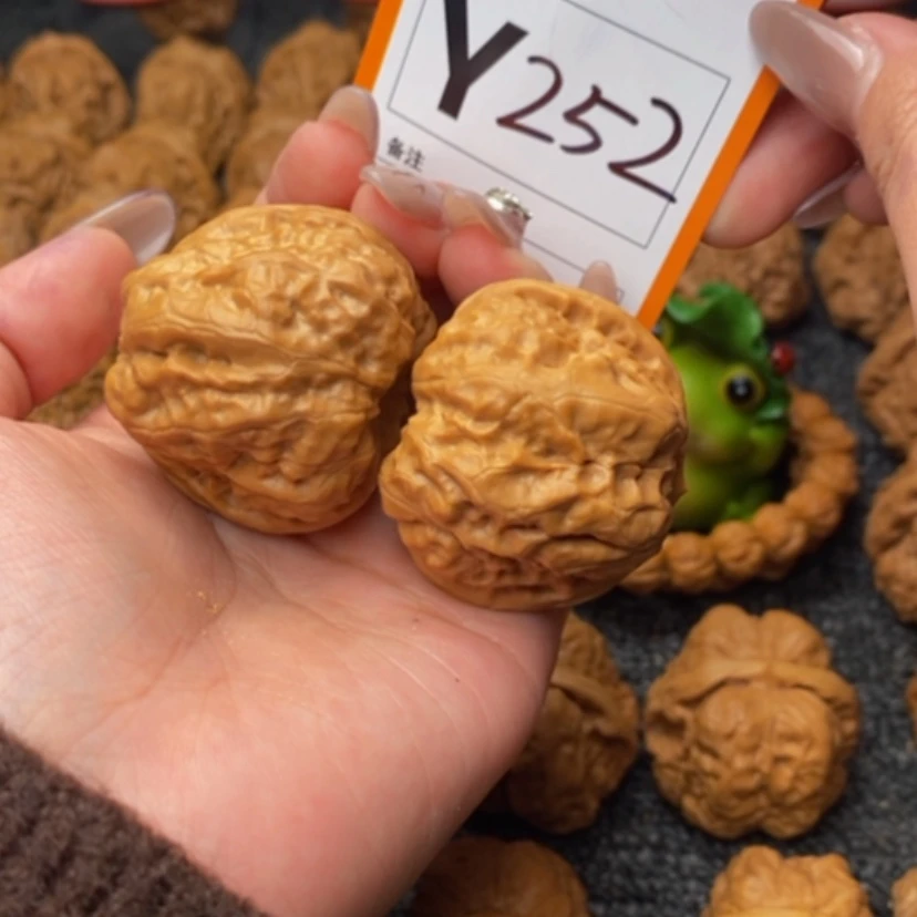 【闪购商品】把件桃核小***，蛙蛙