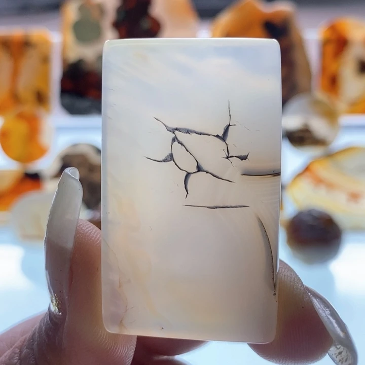 玛瑙/玉髓颈饰未镶嵌