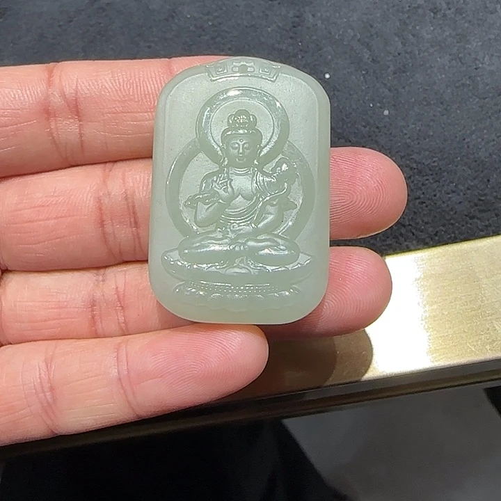 和田玉未镶嵌颈饰属马