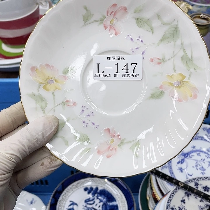 灯****x147 美丽的咖啡杯碟子呀