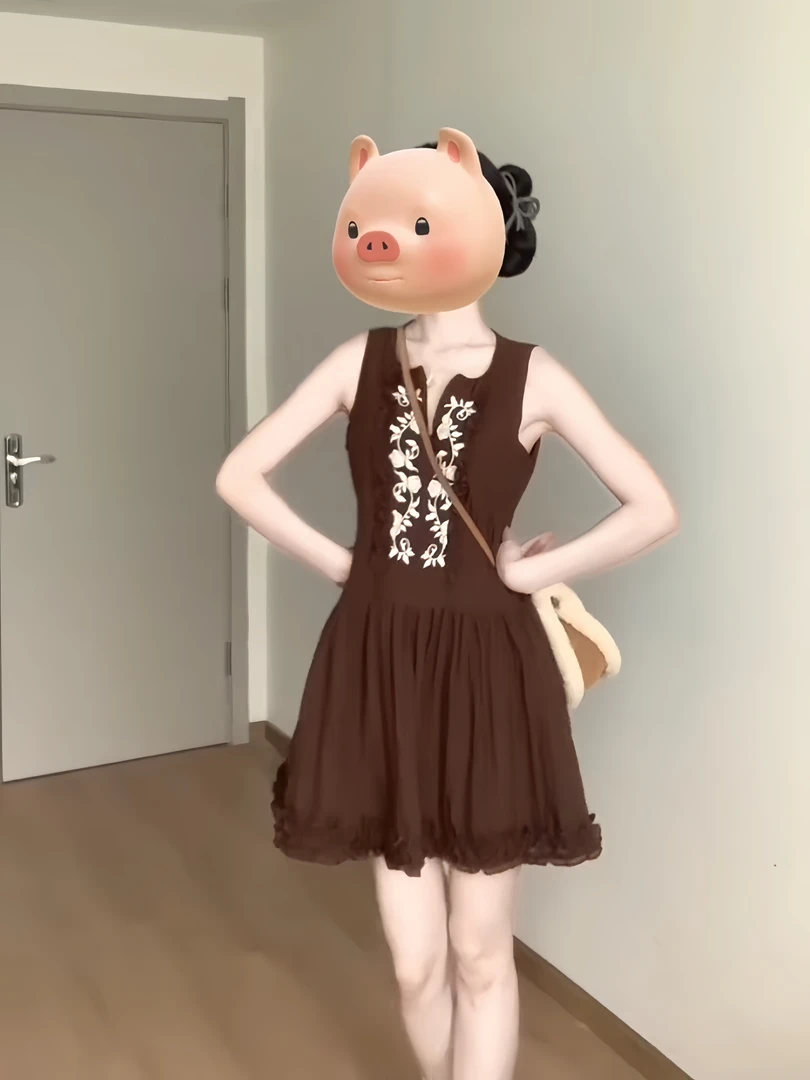 法式度假风咖色无袖背心连衣裙女装夏季新款独特漂亮掐腰A字短裙